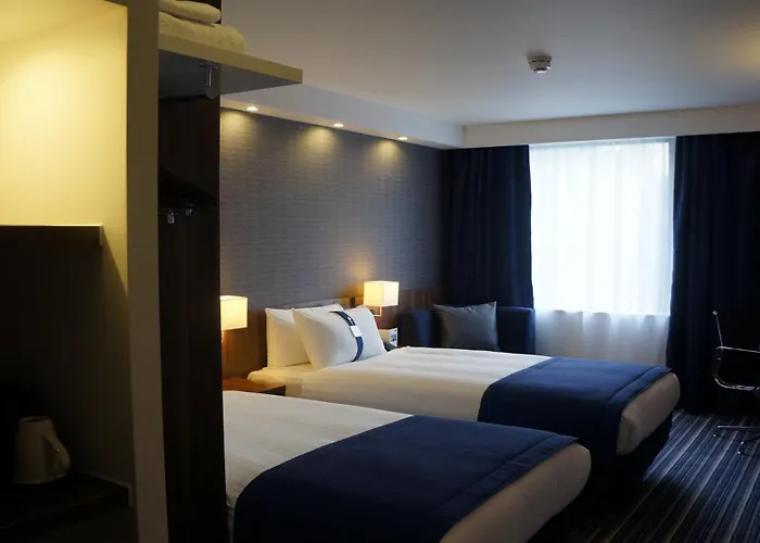 Holiday Inn Express Earls Court By Ihg Londra